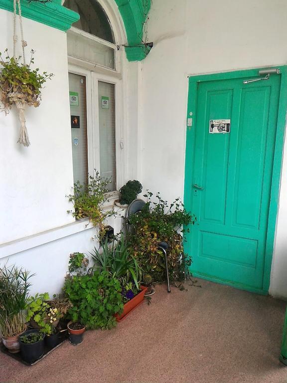 Green Stairs Guest House تبليسي المظهر الخارجي الصورة
