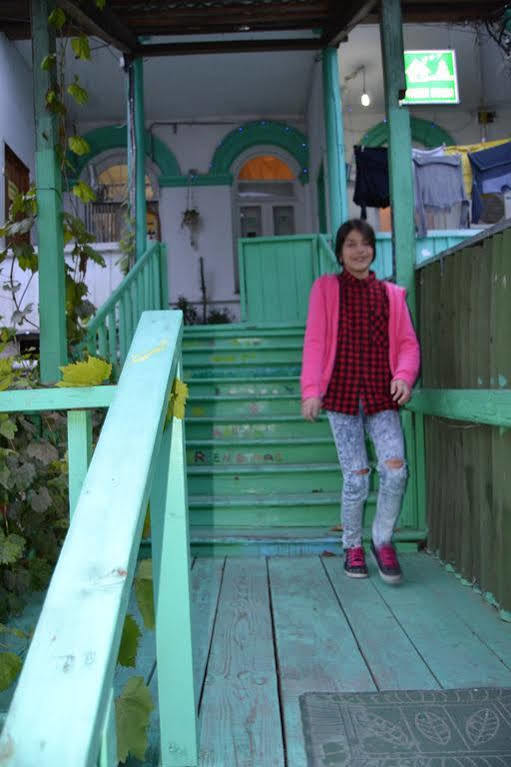 Green Stairs Guest House تبليسي المظهر الخارجي الصورة