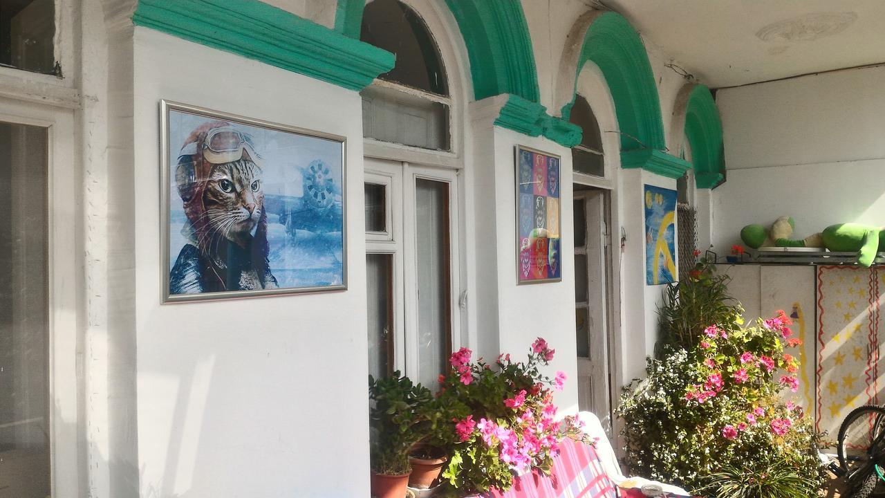 Green Stairs Guest House تبليسي المظهر الخارجي الصورة